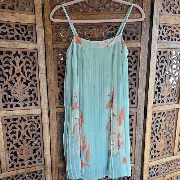 love xxi Dresses & Skirts - Love XXI Mint and Beige Dress